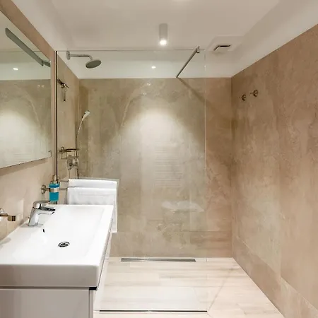 Apartment 01