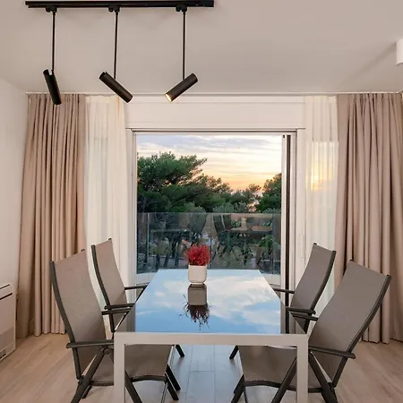 01 Apartment